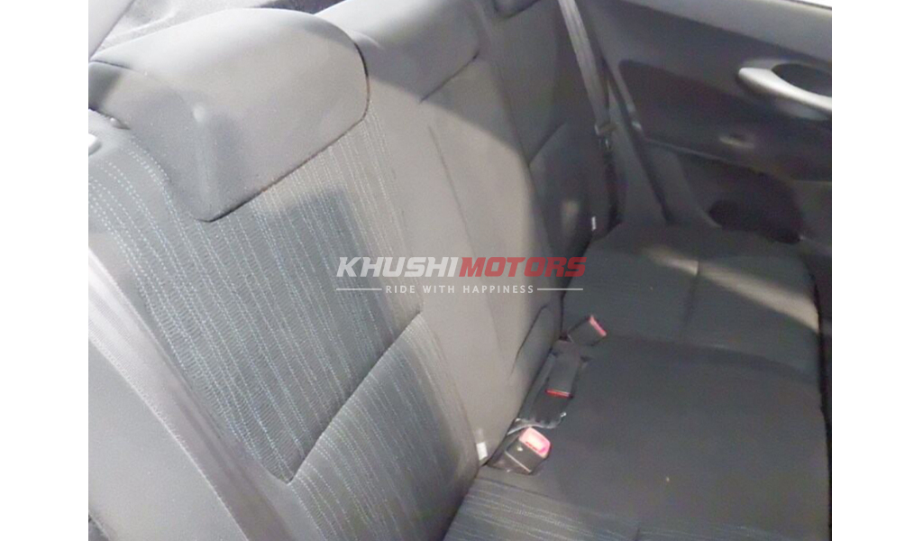 2006 Toyota Auris image-3