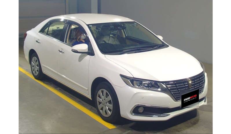 2017 Toyota Premio image-1