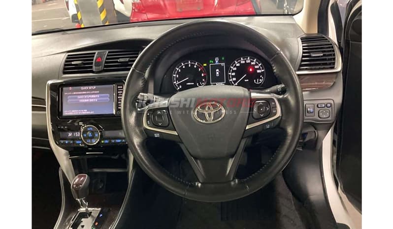 2017 Toyota Premio image-5