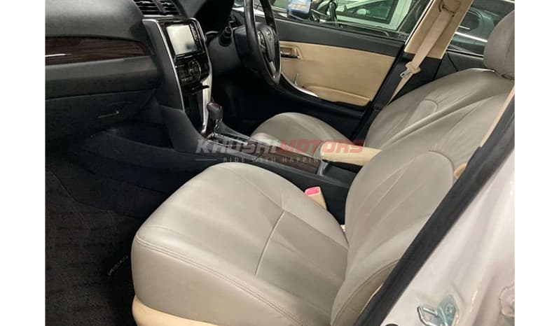2017 Toyota Premio image-6