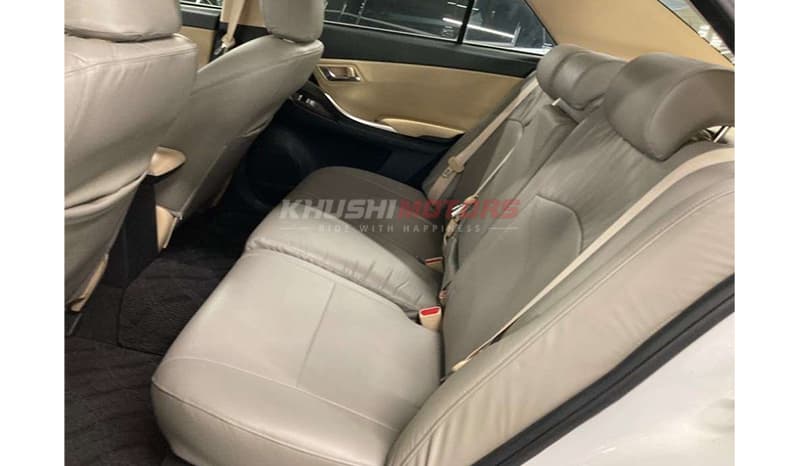 2017 Toyota Premio image-7