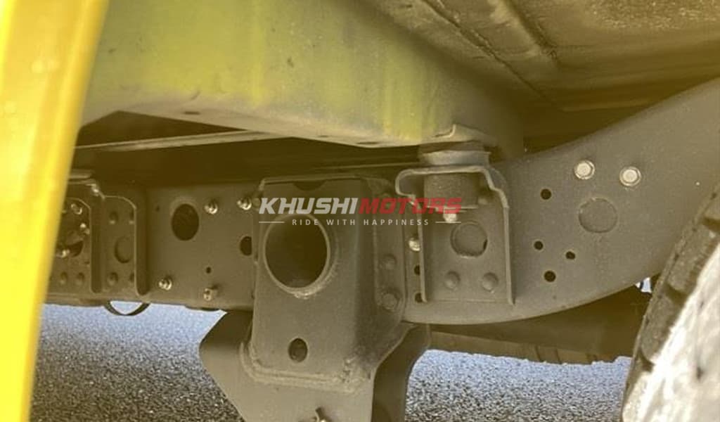 2017 Mitsubishi Rosa image-2