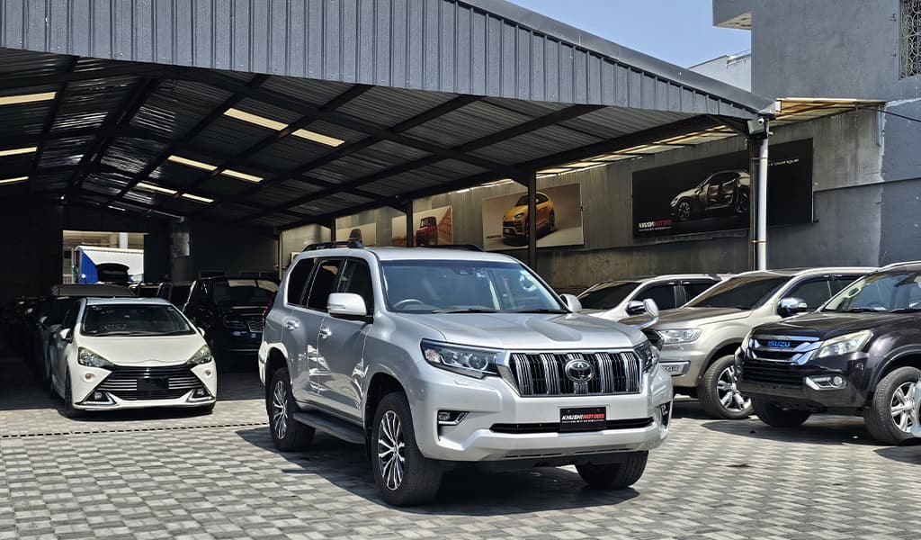 2018 Toyota Land Cruiser Prado image-1