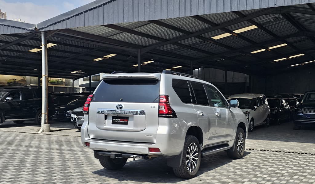 2018 Toyota Land Cruiser Prado image-6