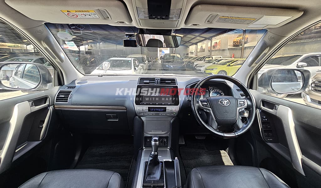 2018 Toyota Land Cruiser Prado image-8