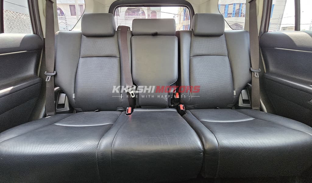 2018 Toyota Land Cruiser Prado image-12