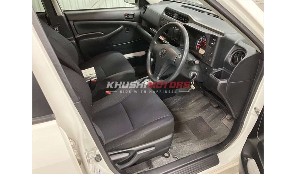 2018 Toyota Succeed image-3