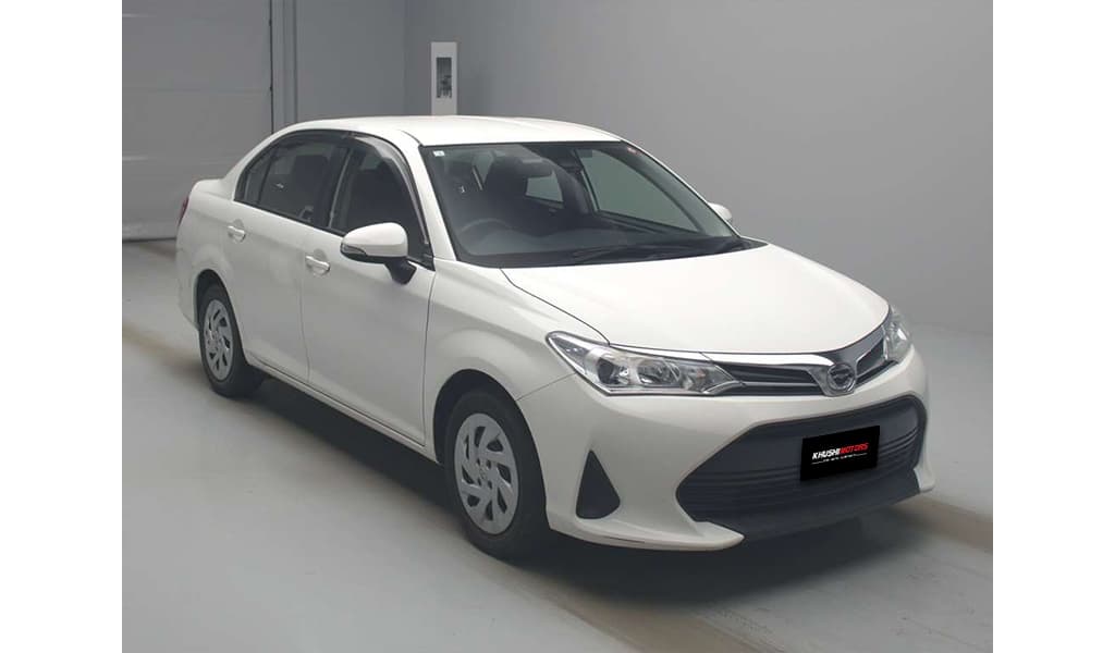 2018 Toyota Corolla Axio image-1