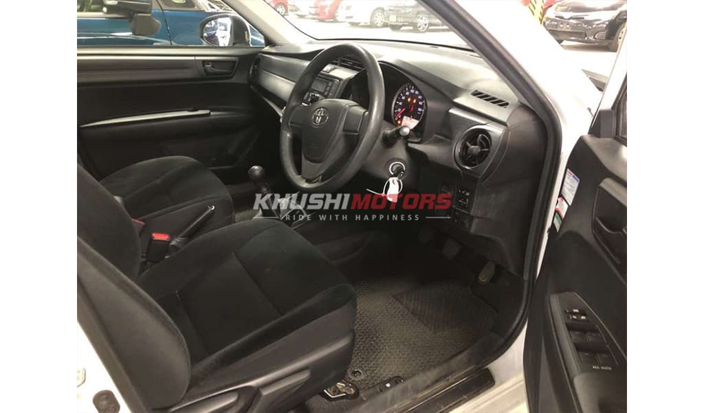 2018 Toyota Corolla Axio image-6