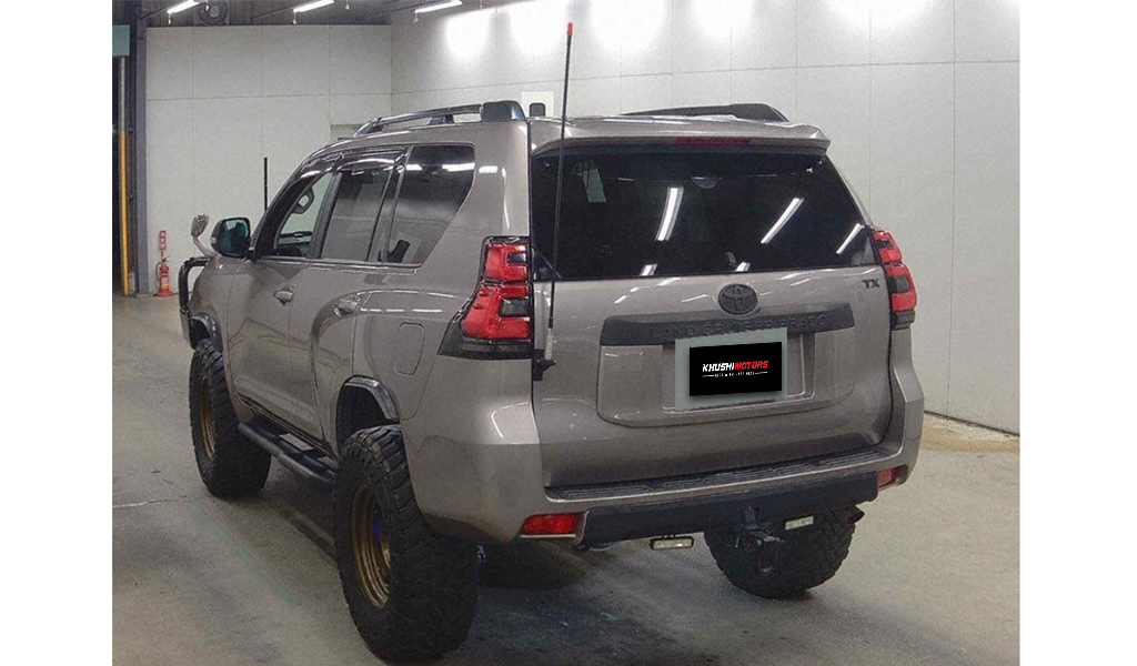 2018 Toyota Land Cruiser Prado image-5