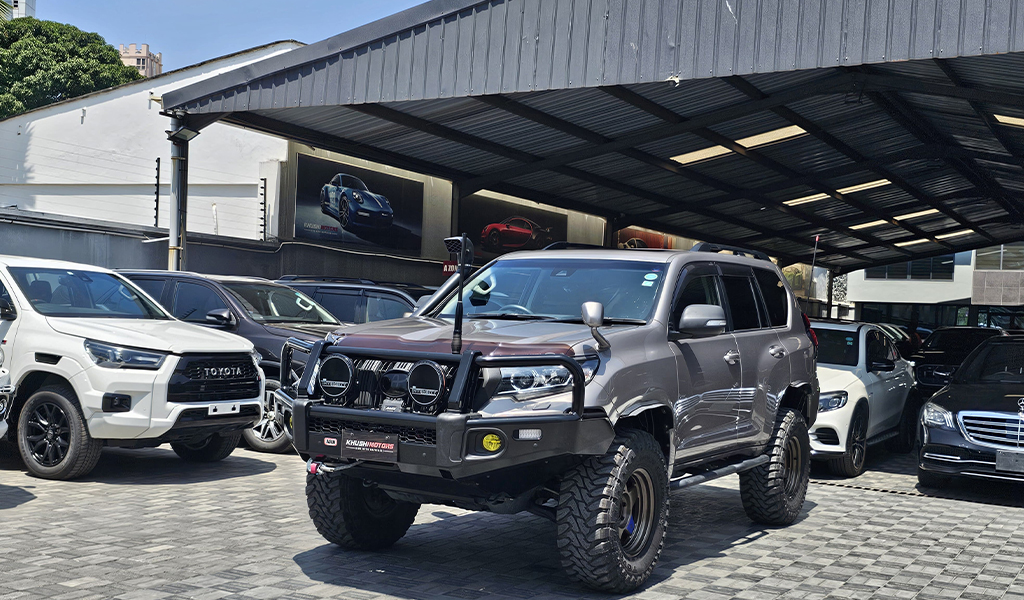 2018 Toyota Land Cruiser Prado image-9