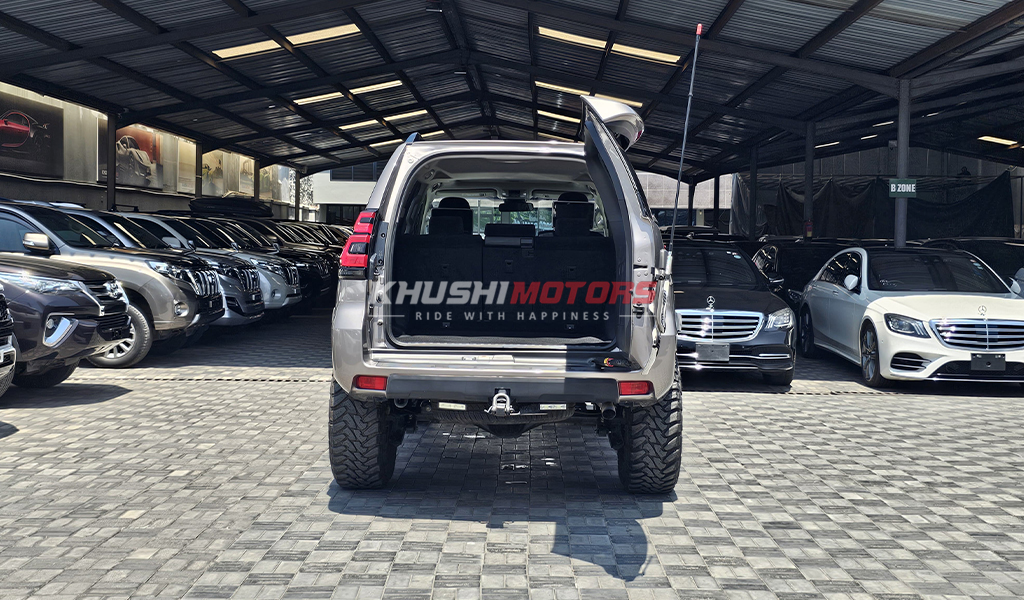 2018 Toyota Land Cruiser Prado image-22