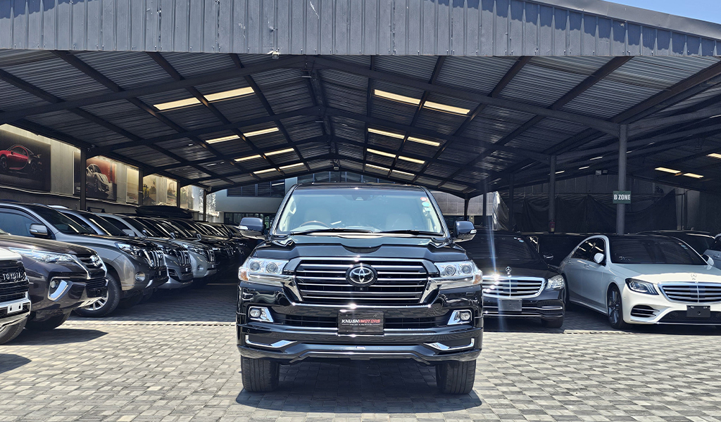 2018 Toyota Land Cruiser image-8