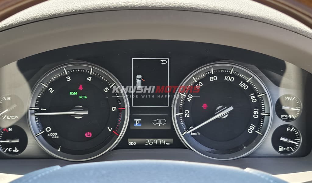 2018 Toyota Land Cruiser image-16