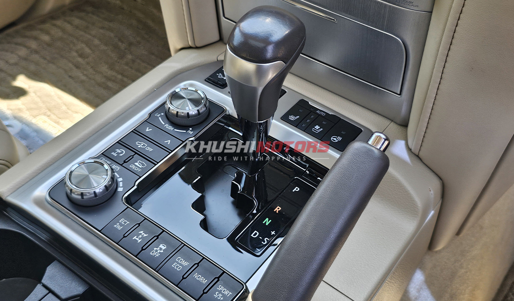 2018 Toyota Land Cruiser image-20