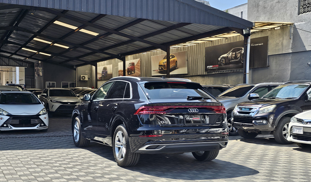 2019 Audi Q8 image-10