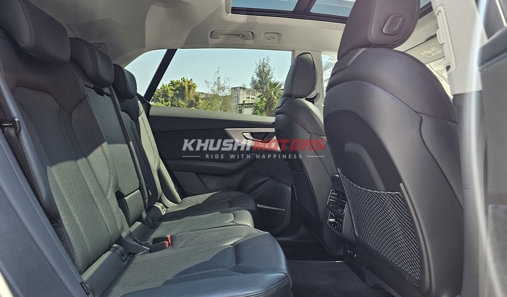 2019 Audi Q8 image-18