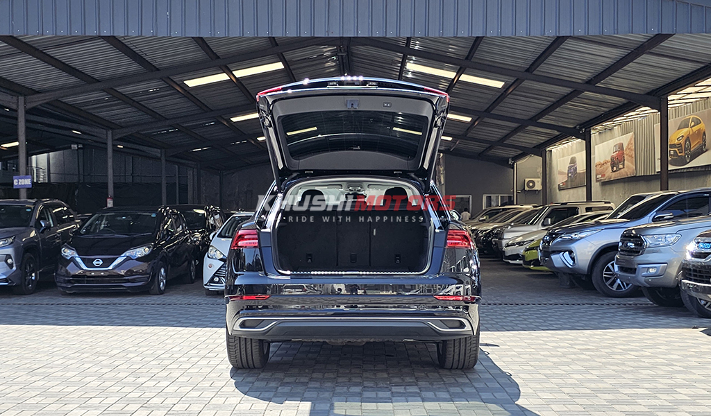 2019 Audi Q8 image-21