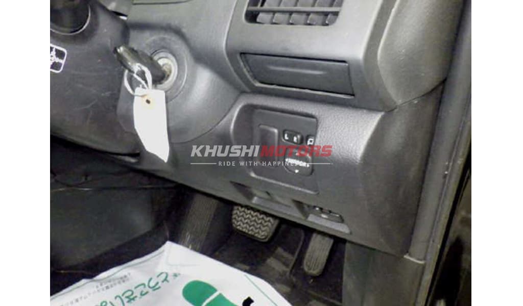 2010 Toyota Harrier image-6