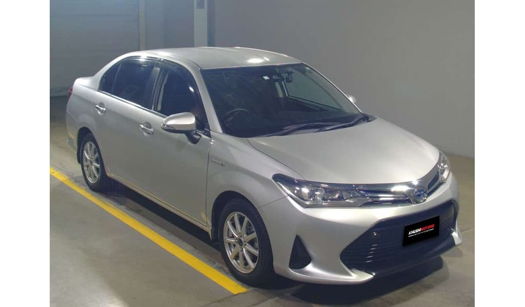 2018 Toyota Corolla Axio image-1