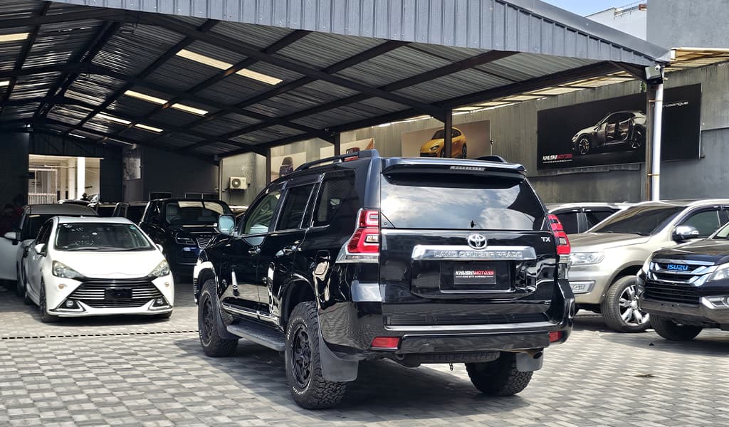 2018 Toyota Land Cruiser Prado image-10