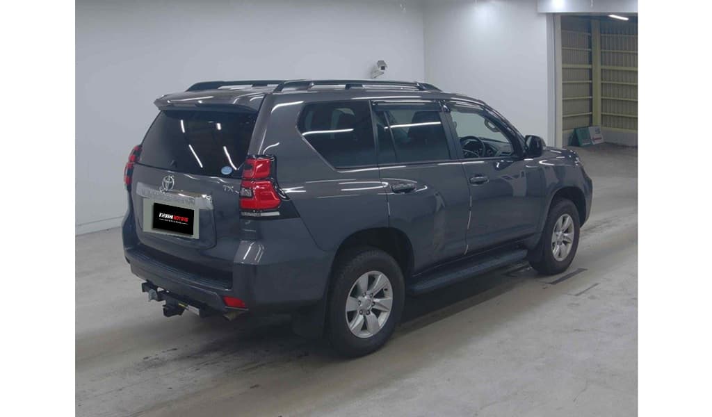 2018 Toyota Land Cruiser Prado image-4