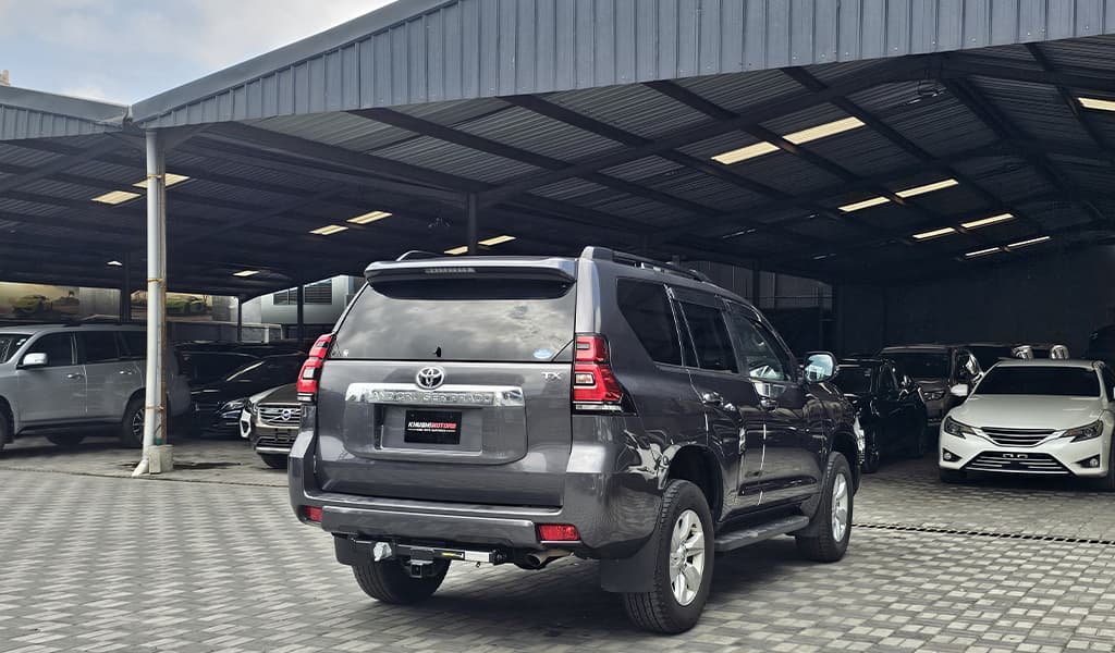 2018 Toyota Land Cruiser Prado image-12