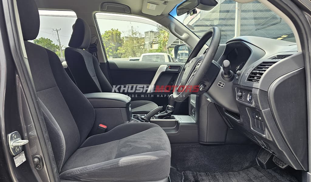 2018 Toyota Land Cruiser Prado image-13