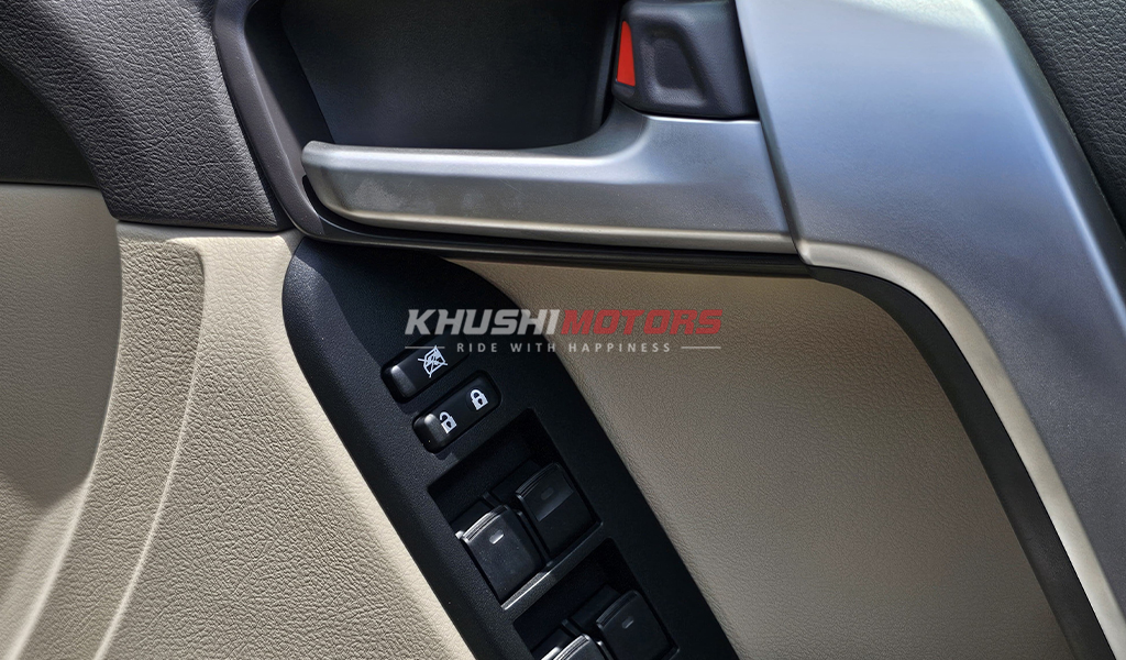2018 Toyota Land Cruiser Prado image-23