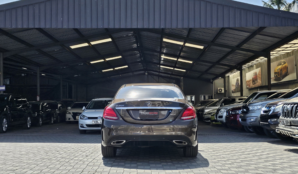 2018 Mercedes-Benz C200 image-11