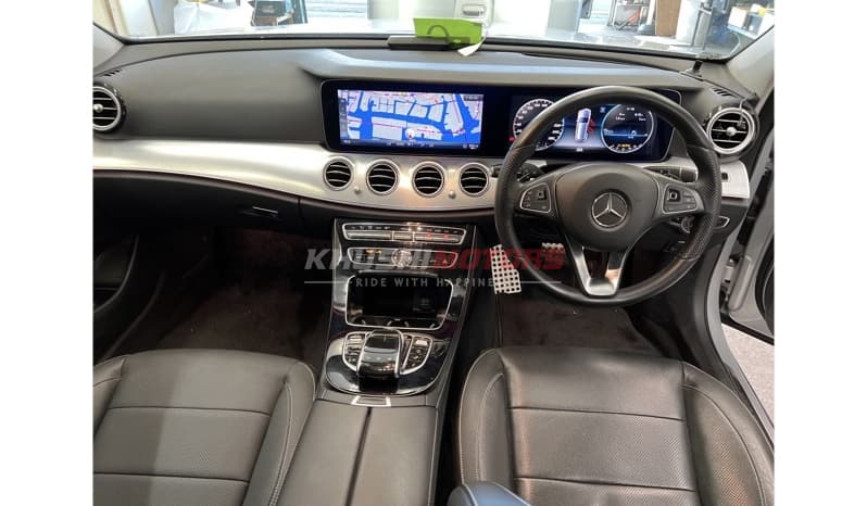 2018 Mercedes-Benz E220d image-5