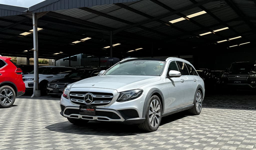 2018 Mercedes-Benz E220d image-7