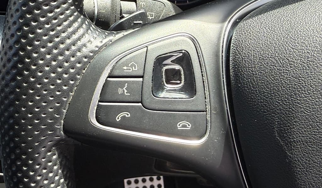 2018 Mercedes-Benz E220d image-13