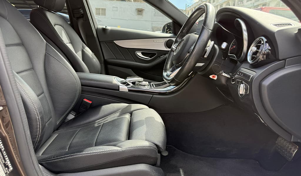 2018 Mercedes-Benz C180 image-13