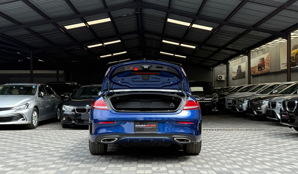 2018 Mercedes-Benz C180 image-21