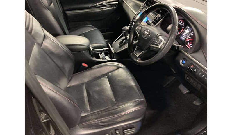 2018 Toyota Harrier image-5