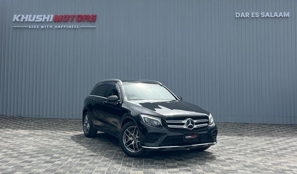 2018 Mercedes-Benz Glc200d image-1