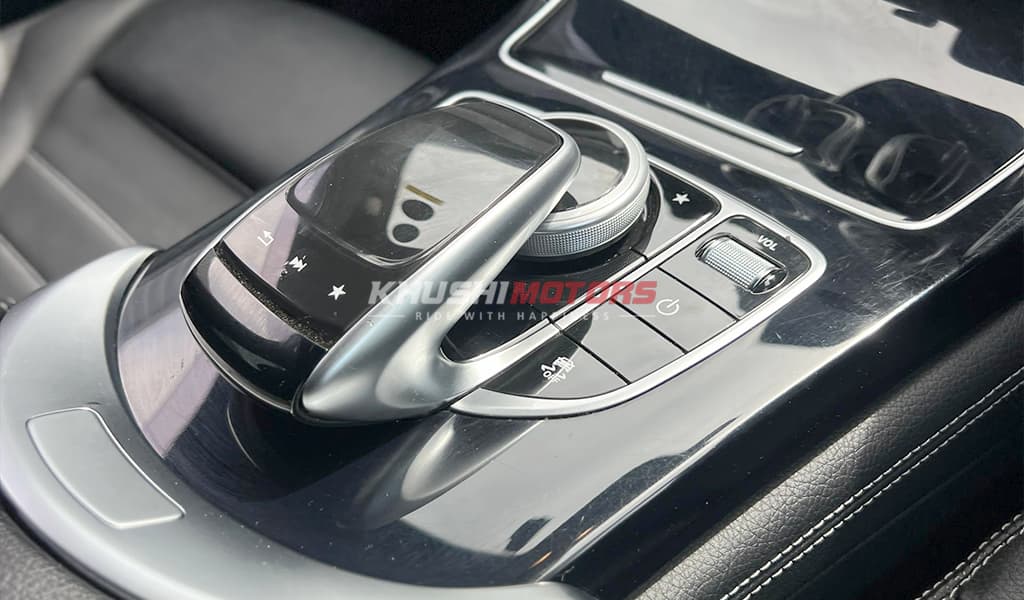2018 Mercedes-Benz Glc200d image-13
