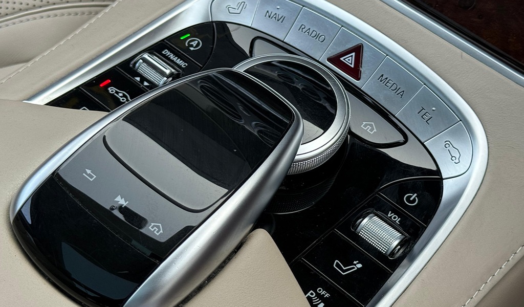 2018 Mercedes-Benz S560 image-9
