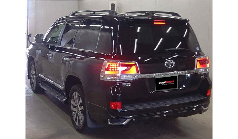 2019 Toyota Land Cruiser image-2