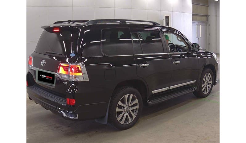 2019 Toyota Land Cruiser image-4