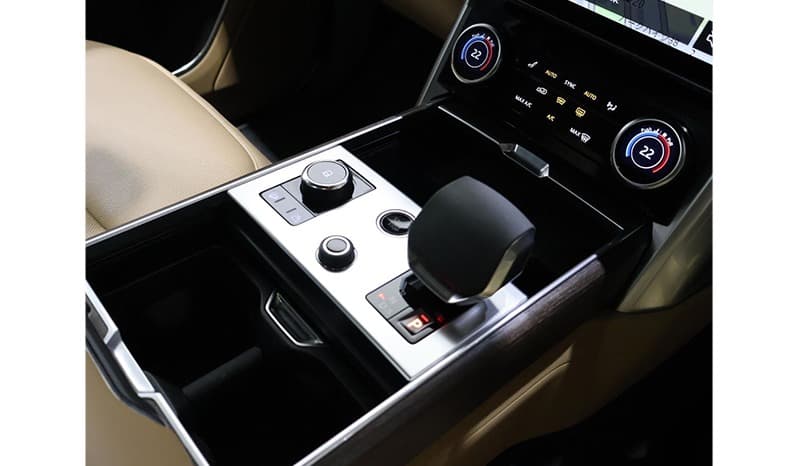 2022 Land Rover Vogue D300 image-2