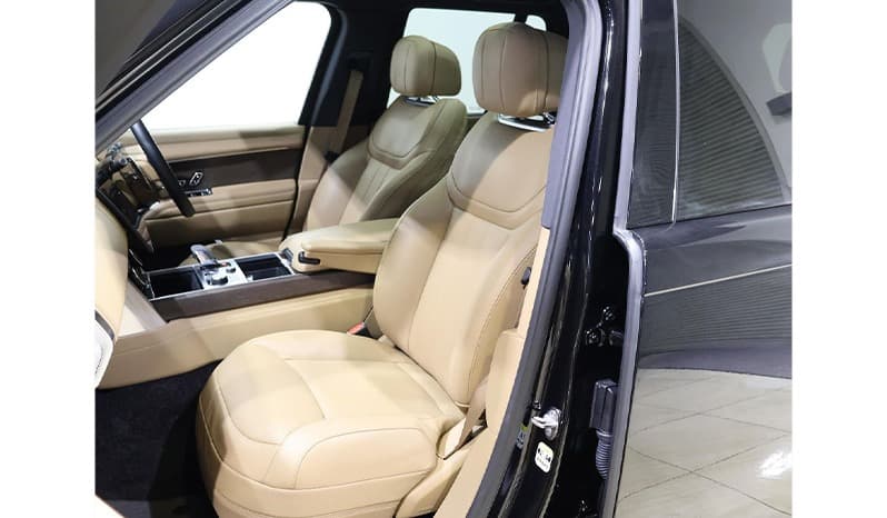 2022 Land Rover Vogue D300 image-12