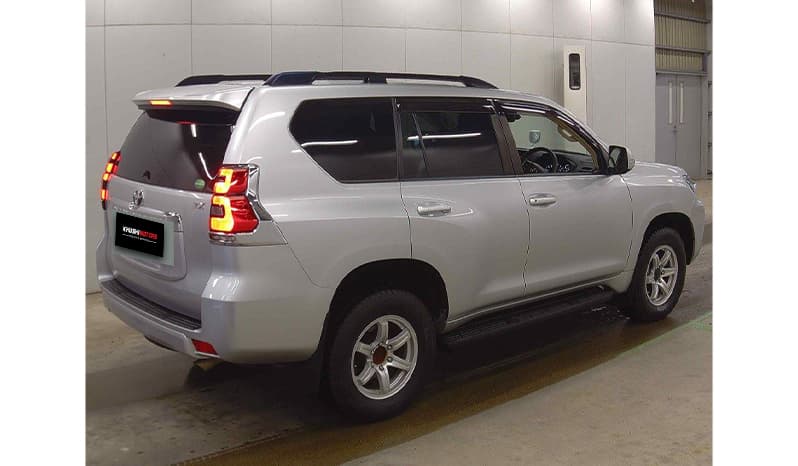 2019 Toyota Land Cruiser Prado image-5
