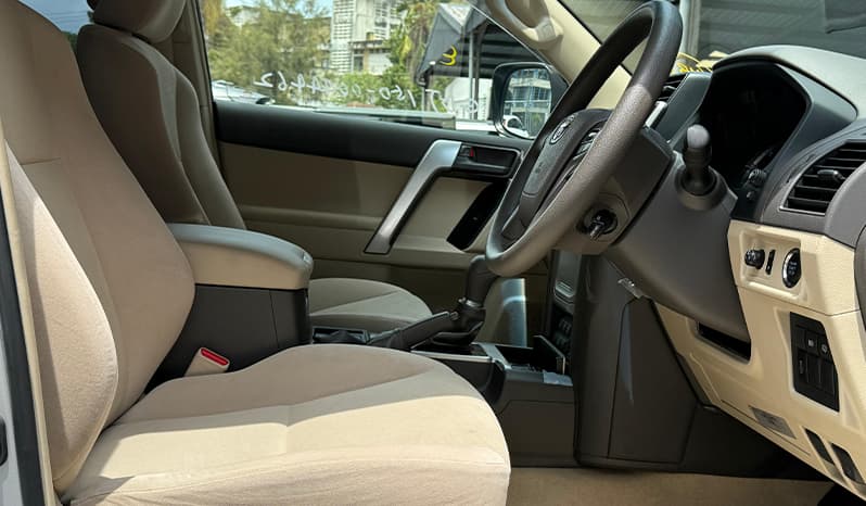 2019 Toyota Land Cruiser Prado image-13