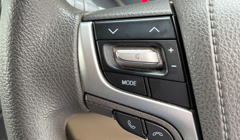 2019 Toyota Land Cruiser Prado image-18