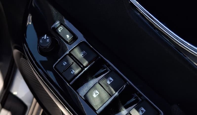 2019 Toyota Hilux image-16