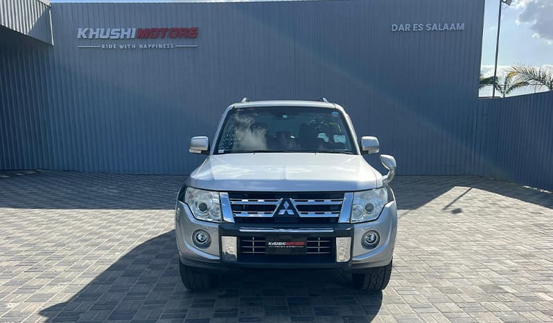 2011 Mitsubishi Pajero image-8