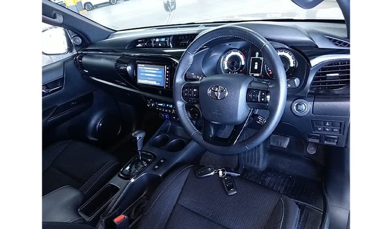 2019 Toyota Hilux image-5