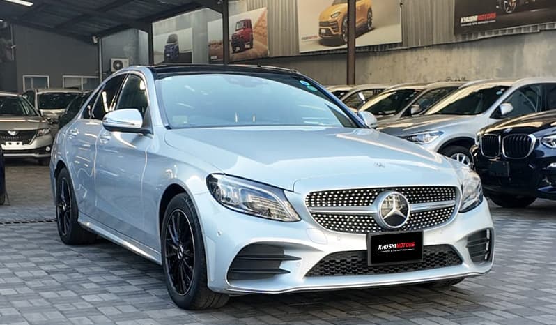 2018 Mercedes-Benz C220d image-1